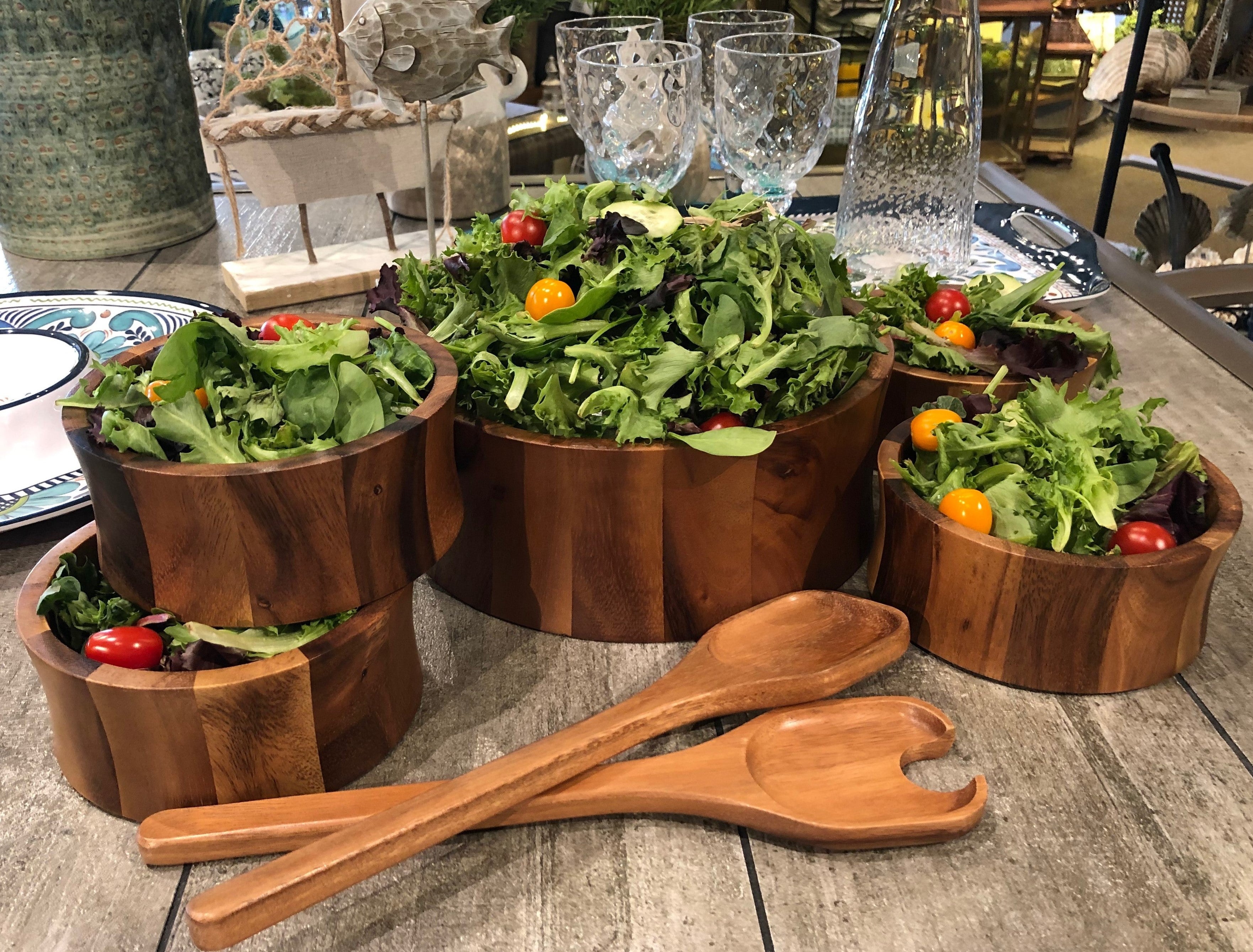 7 Piece Extra Large Salad Bowl Set